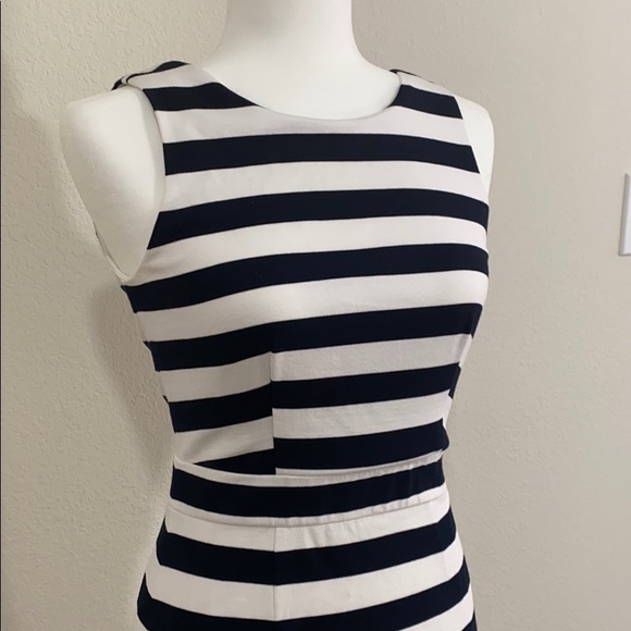 Banana Republic fitted dress - Picture 4 of 7